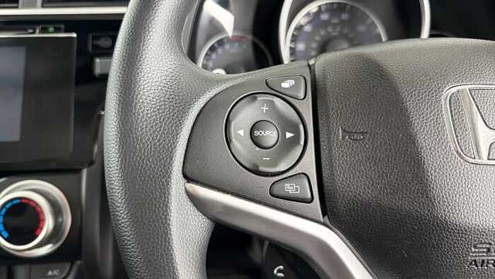 Honda Jazz 1.3 i-VTEC SE Navi Hatchback 5dr Petrol CVT Euro 6 (s/s) (102 ps) 