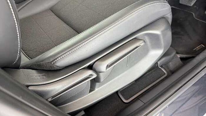 Honda HR-V Hybrid 1.5 h i-MMD Advance SUV 5dr Petrol Hybrid CVT Euro 6 (s/s) (131 ps) 
