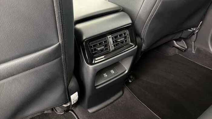 Honda CR-V Hybrid 2.0 h i-MMD Elegance SUV 5dr Petrol Hybrid eCVT 4WD Euro 6 (s/s) (184 ps) 