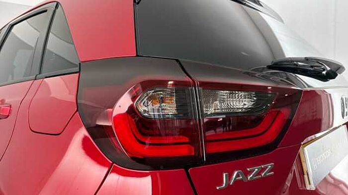 Honda Jazz Hybrid 1.5 h i-MMD Advance Hatchback 5dr Petrol Hybrid eCVT Euro 6 (s/s) (122 ps) 