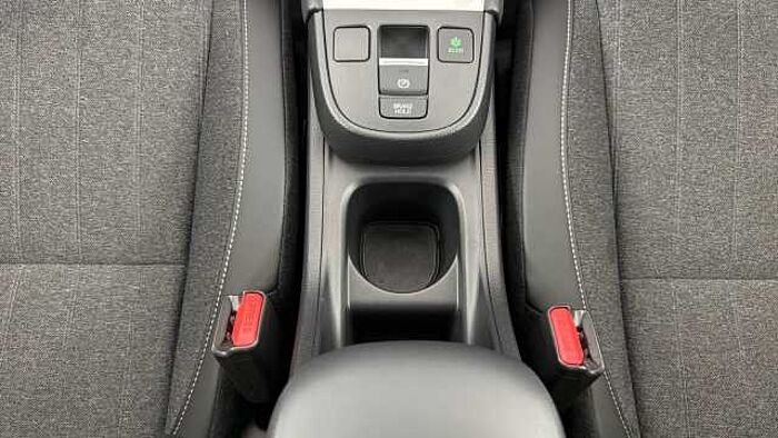 Honda Jazz Hybrid 1.5 h i-MMD Advance Hatchback 5dr Petrol Hybrid eCVT Euro 6 (s/s) (122 ps) 