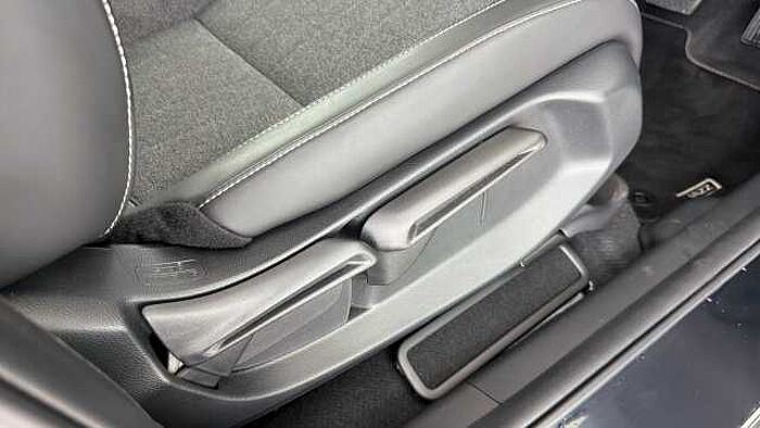 Honda Jazz Hybrid 1.5 h i-MMD Advance Hatchback 5dr Petrol Hybrid eCVT Euro 6 (s/s) (122 ps) 