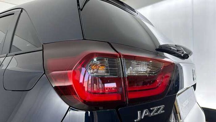 Honda Jazz Hybrid 1.5 h i-MMD Advance Hatchback 5dr Petrol Hybrid eCVT Euro 6 (s/s) (122 ps) 