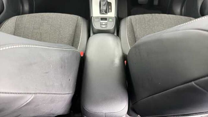 Honda Jazz Hybrid 1.5 h i-MMD Advance Hatchback 5dr Petrol Hybrid eCVT Euro 6 (s/s) (122 ps) 
