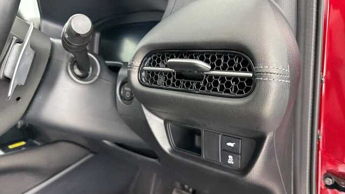 Honda ZR-V e:HEV 2.0 h i-MMD Advance SUV 5dr Petrol Hybrid eCVT Euro 6 (s/s) (184 ps) 