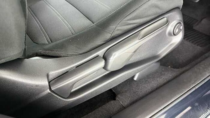 Honda CR-V Hybrid 2.0 h i-MMD S SUV 5dr Petrol Hybrid eCVT Euro 6 (s/s) (184 ps) 