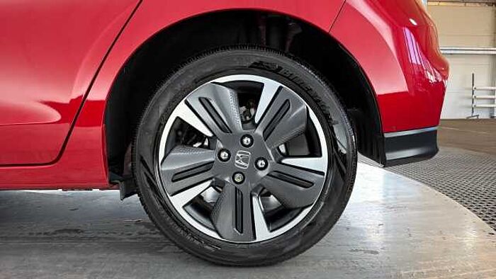 Honda Jazz Hybrid 1.5 h i-MMD Advance Hatchback 5dr Petrol Hybrid eCVT Euro 6 (s/s) (122 ps) 