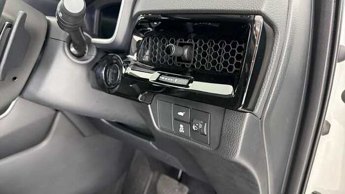 Honda CR-V Hybrid 2.0 h i-MMD Elegance SUV 5dr Petrol Hybrid eCVT 4WD Euro 6 (s/s) (184 ps) 