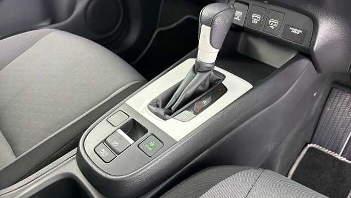 Honda Jazz Hybrid 1.5 h i-MMD Elegance Hatchback 5dr Petrol Hybrid eCVT Euro 6 (s/s) (122 ps) 